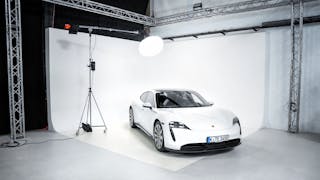 Industrial Pop-up Space in Cologne - Image 13