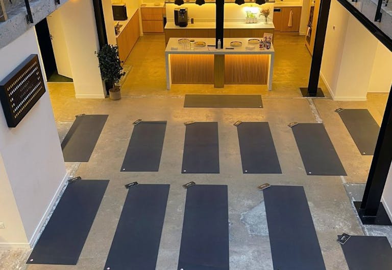 Espace �v�nementiel - ambiance industrielle et moderne- agencement modulaire - Image 3