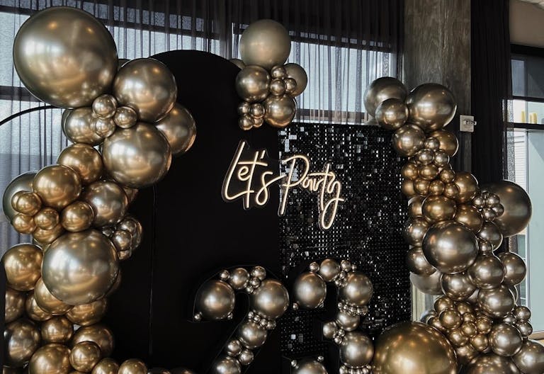 Luxury Loft with Natural Lighting Available for Small Intimate Parties - Image 3