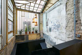 Entire art gallery in Le Marais, Paris - Image 1