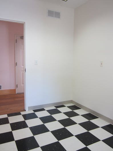 office space - Image 2