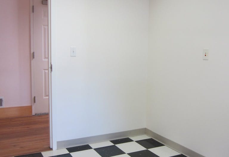 office space - Image 2