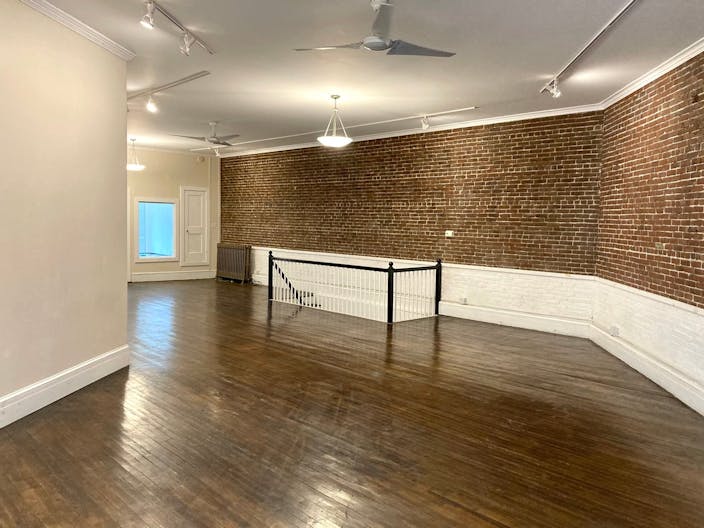 Biddeford Boutique Space - Image 1