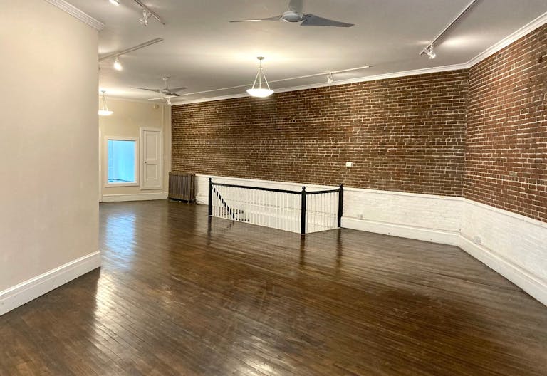 Biddeford Boutique Space - Image 1