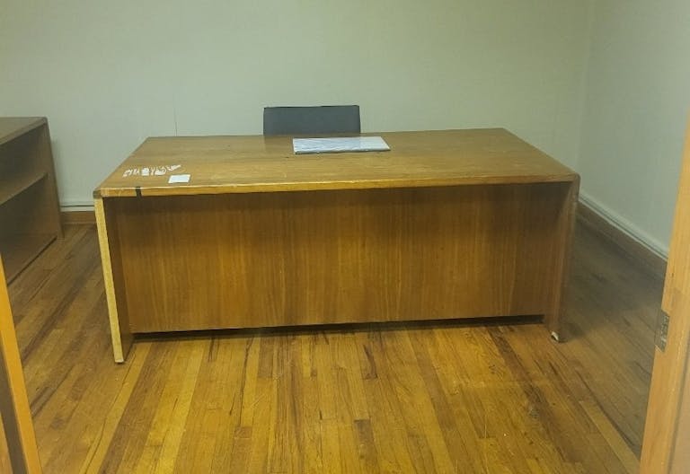 Multi-Office Space with lots of amenities! - Image 1