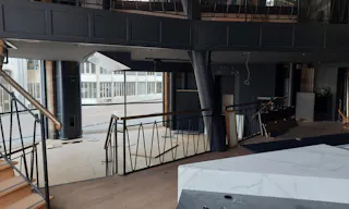 Two-Level Heritage Space in Magna Plaza with Private Entrance - Image 9