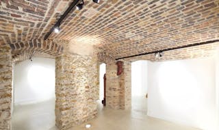 Shop in Paris - Image 5