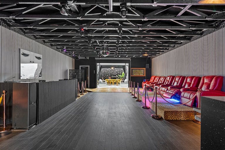 Glamorous sexy club vibe indoor outdoor flow - Image 4