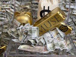 Colorful Content Creation Photo Studio - Image 4