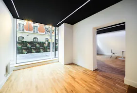 Saint Gilles Pop Up Boutique - Image 2