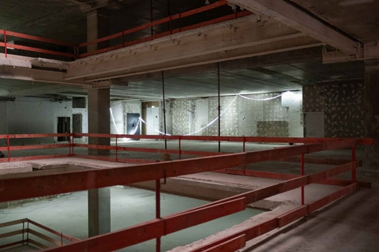 Industrial Space in the heart of Paris - Image 1