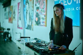 Modern Event Space/Art Gallery/Production Studio - Image 7