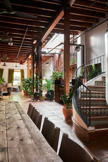 Mediterranean House with Rooftop Patio - Image 4