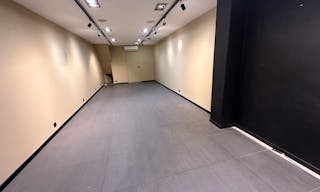 Boutique galerie d'art dans le marais - Image 3