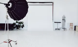 Bright day light Studio - Image 3