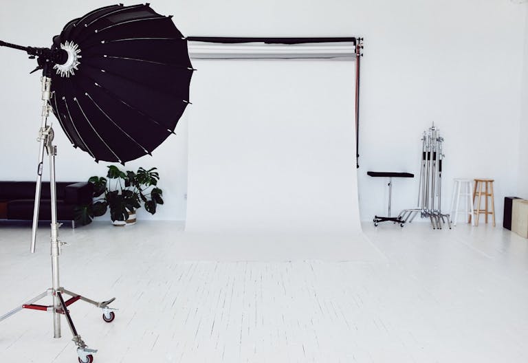 Bright day light Studio - Image 3