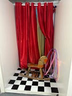 Space with its own photography studio, film production room, an upcoming recording studio - Image 7