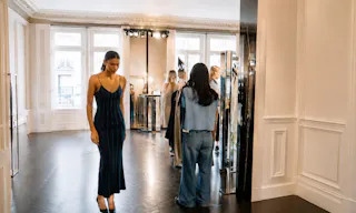 Chic Parisian Apartment – Fashion Showroom, Paris Champs-Élysées - Image 5