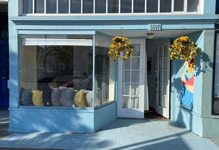 Chic ,Inspiring Meeting Work Space For Rent - Image 1