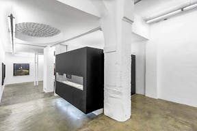 Spacious Gallery in Le Marais - Image 5