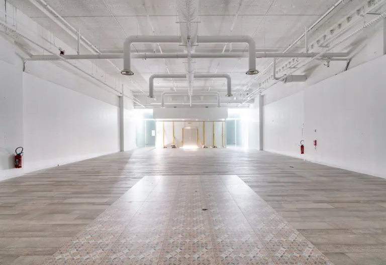 Unique Space in a Mall - Image 4