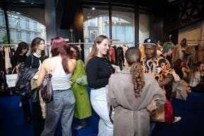 Premium 150 sqm Second-Floor Retail Space for Rent — Prime Paris Location - Image 3