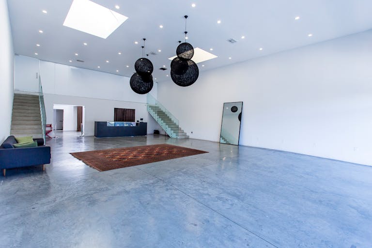 Fairfax District Versatile High Ceiling Two Level Indoor/ Outdoor Party Film Photo Space - Image 3