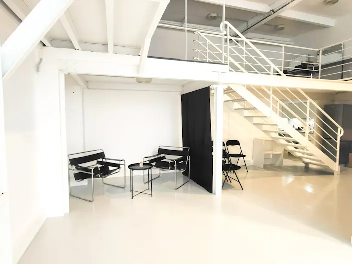 Studio de photographie/vid�o de 160 m�tres carr�s - Image 2