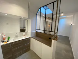 An atypical loft-style space near Montmartre - Image 6