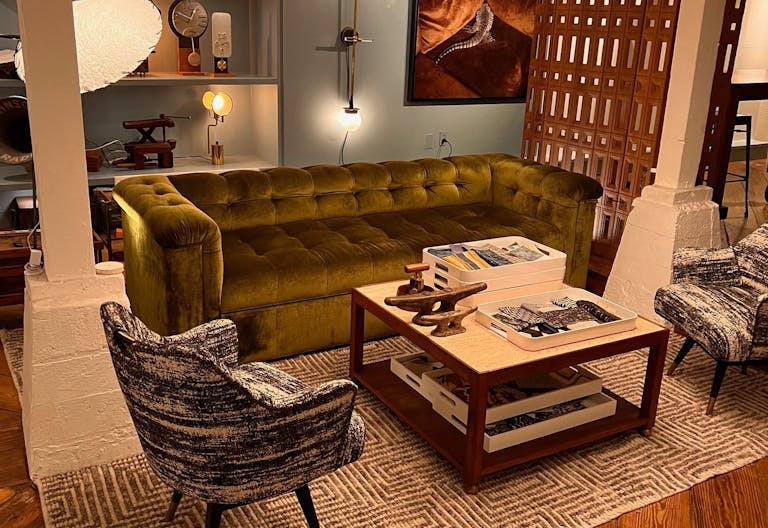 A modern retail space with attached garden and garden office - Image 2