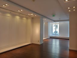 Prime Location Boutique - Triangle d'Or Paris - Image 17