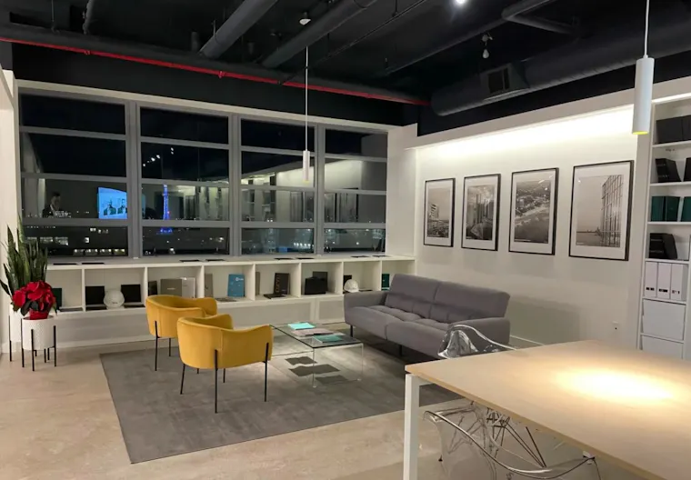 Private Loft Gallery in the Iconic Brooklyn Navy Yard - Image 4
