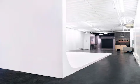Trendy NYC Photography Studio - Image 0