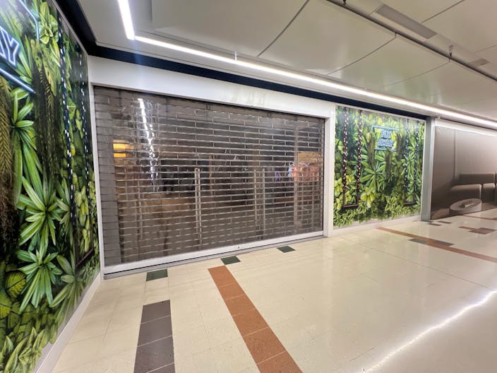 Boutique Flagship centre commercial Bercy 2 - Image 2