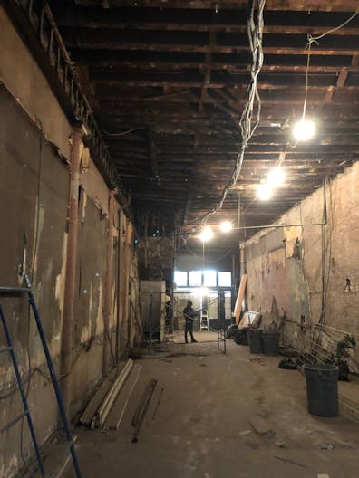 Brand New Retail on 5th Ave - Image 1