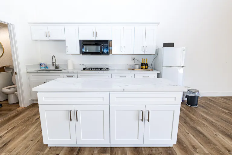New Photo/Studio Rental in Westlake Village - Image 2