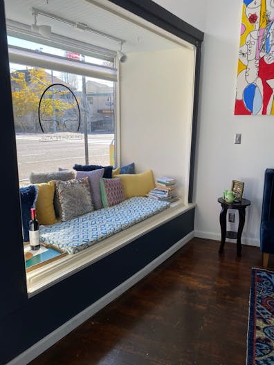 Chic ,Inspiring Meeting Work Space For Rent - Image 3