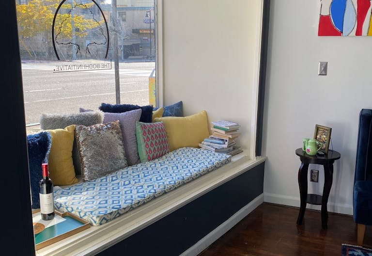 Chic ,Inspiring Meeting Work Space For Rent - Image 3