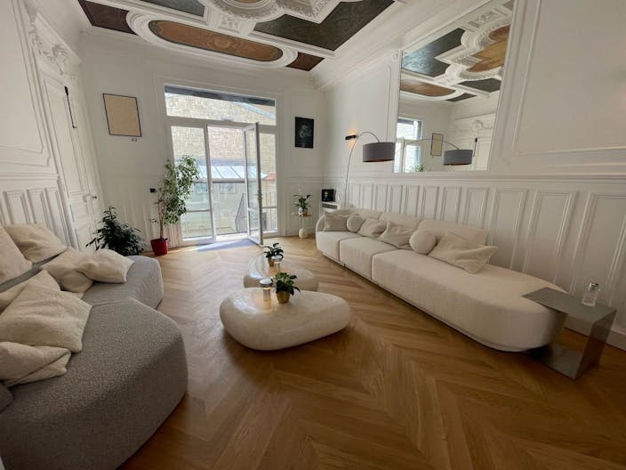 Bureaux/Podcast dans un �l�gant Hotel Particulier proche du Parc Monceau, Paris 17 - Image 0