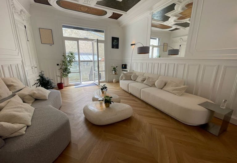 Bureaux/Podcast dans un �l�gant Hotel Particulier proche du Parc Monceau, Paris 17 - Image 0