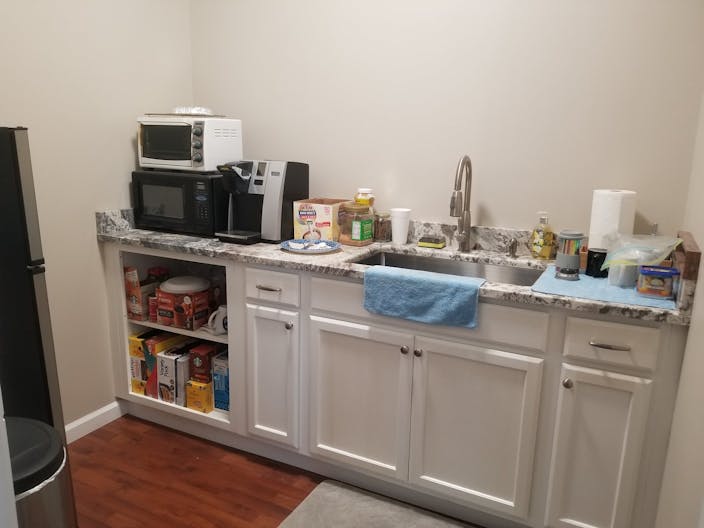 2nd floor front office 128sq.ft. over looking the square. - Image 4