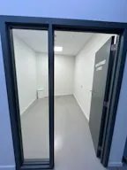 Espace Commercial Pop-Up de 868 m² au Cœur de Liège, Passage Piéton Premium (Place Saint-Lambert) - Image 6