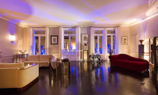 Chic Parisian Apartment – Fashion Showroom, Paris Champs-Élysées - Image 19
