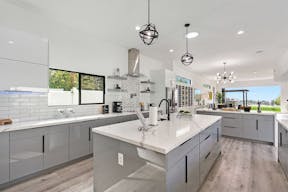 Super Mansion with Los Angeles 360 Views - Image 22