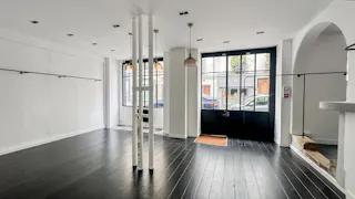 Elégant Pop-Up Store, secteur du Bon Marché - Image 3