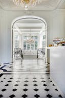 Un château innovant à Saint-Germain-En-Laye - Image 7