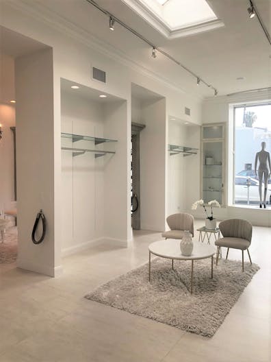 Beverly Hills Fashion Showroom/Retail Shop Space - Image 4