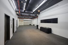 Expansive Loft with High Ceilings in Midtown Manhattan - Image 4