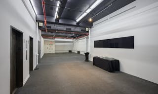 Expansive Loft with High Ceilings in Midtown Manhattan - Image 4