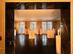 Showroom in Sublime Triangle d'Or - Image 1